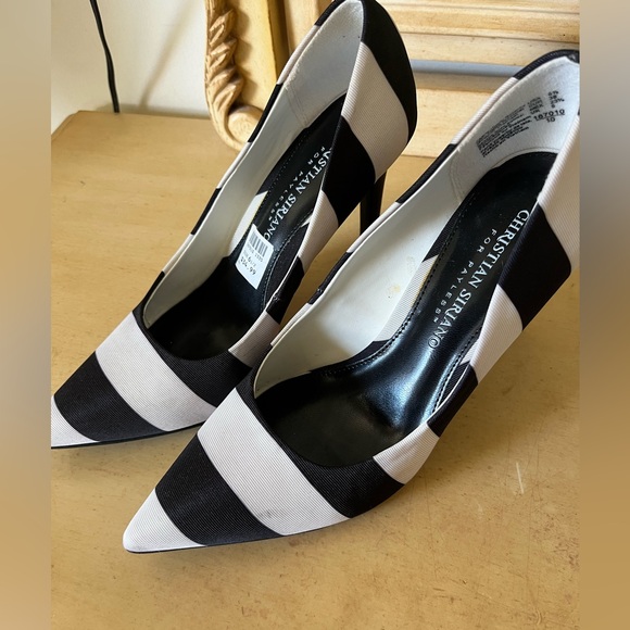 Black and white striped heels, pointed toe (6.5) - Picture 2 of 7